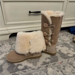 Ugg tall Bailey button boots!